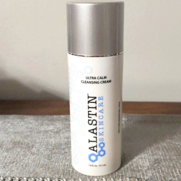 ALASTIN ULTRA CALMING CLEANSER 1.8oz NWT - Picture 1 of 2